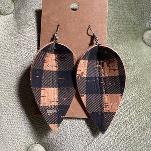 SOLD 🚩 New Boutique Buffalo Check Cork Earrings